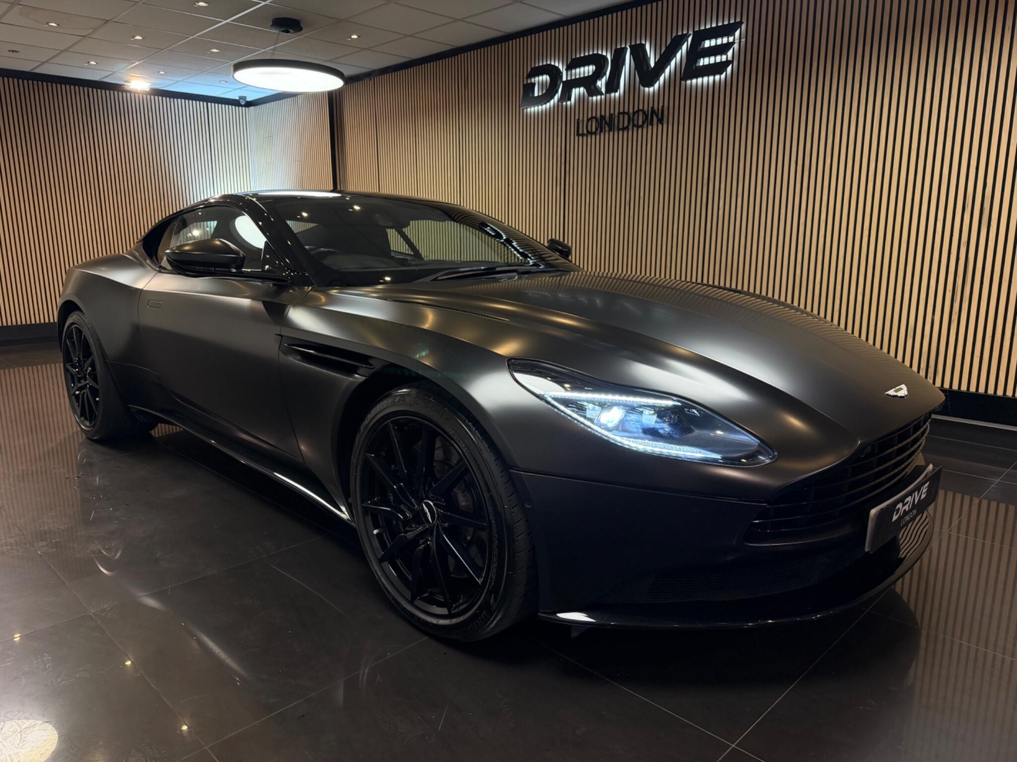 Aston Martin DB11